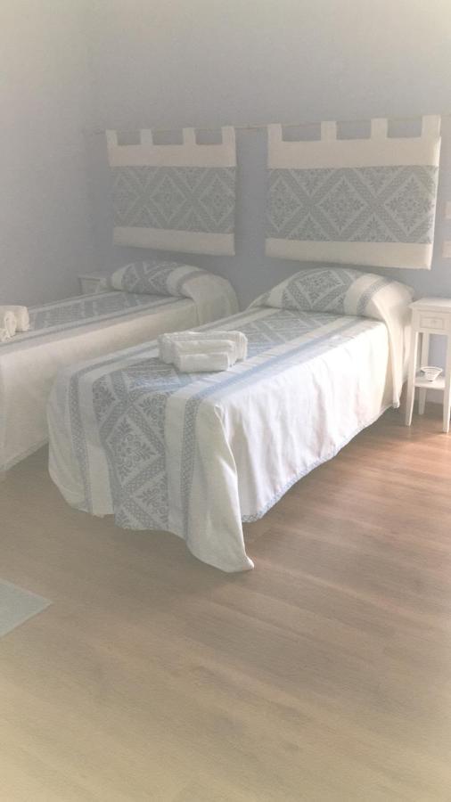 Guest House Le Gemelle Luras Екстериор снимка